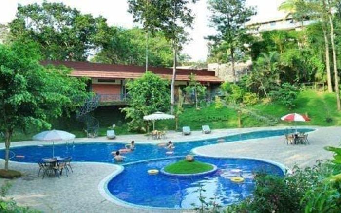 Green Gates Hotel