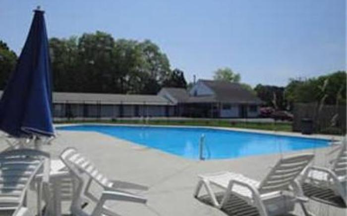Blue Dolphin Inn