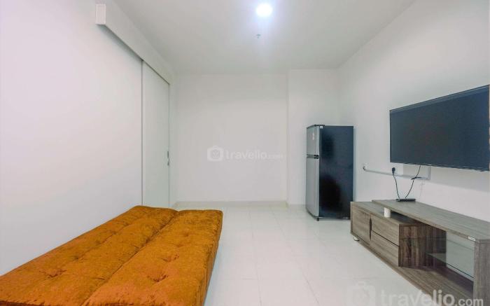 Cozy Living 2BR Sentul City By Travelio