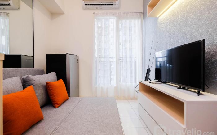 Cozy Stylish 2BR at Podomoro Golf View By Travelio