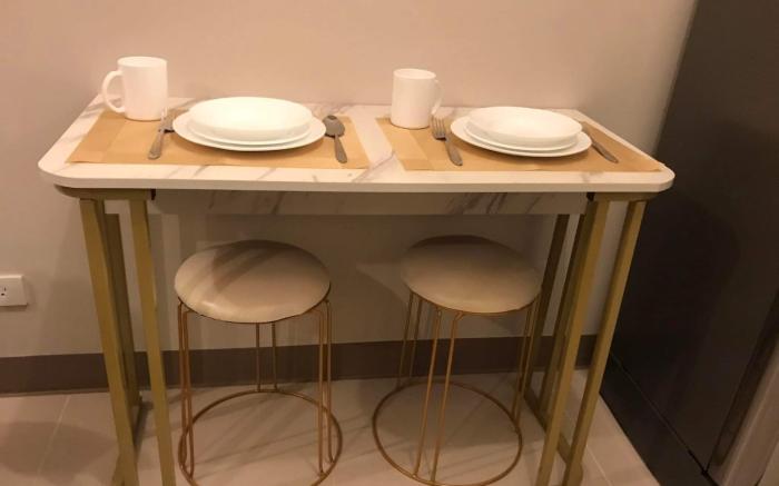 Manila Bay View Staycation near MOA