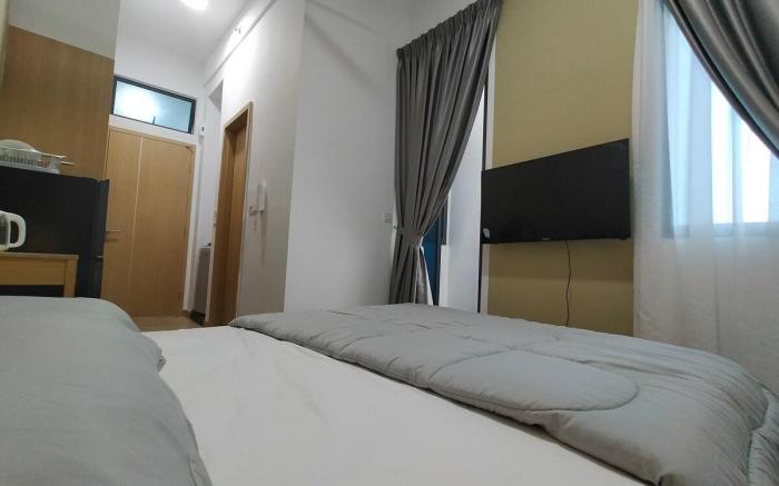 Studio 50mShopping Mall Subway RooftopPool