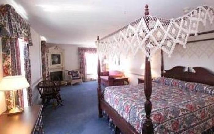 The Loyalist Country Inn & Conference Centre