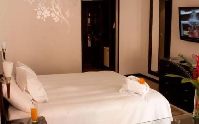 Hotel Rosales Plaza