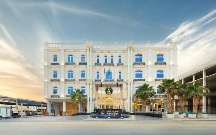 Luxury Night Hotel