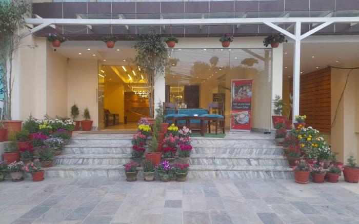 Apex Business Hotel