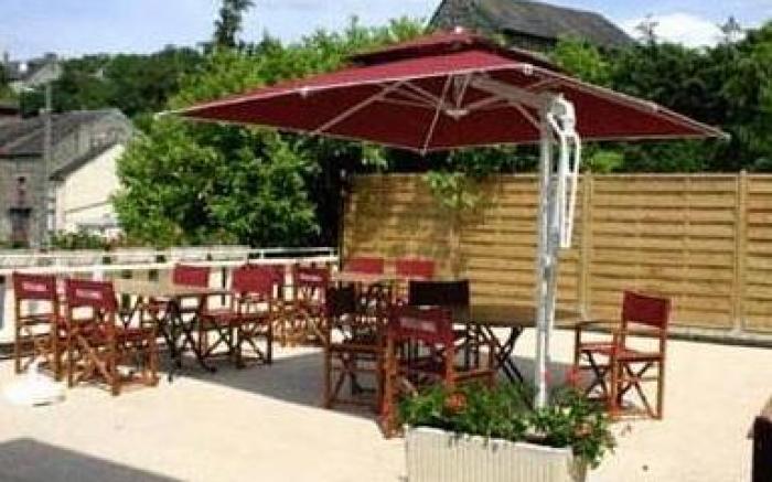 Logis Hotel Restaurant Du Commerce