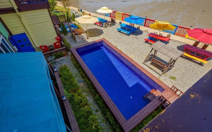 Taean Rainbow Pension