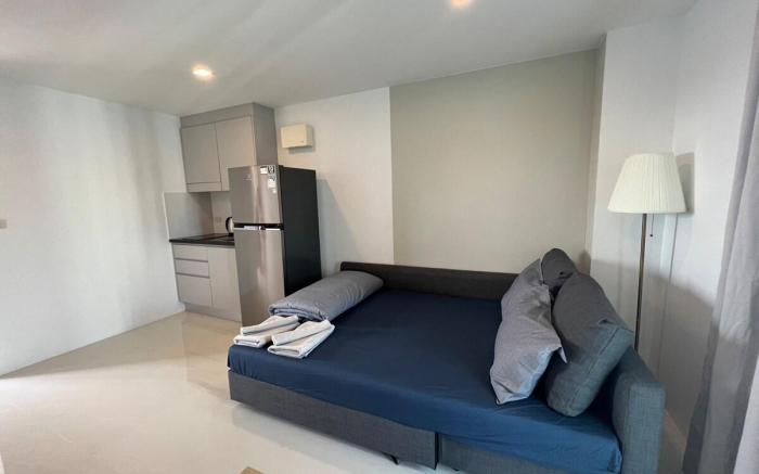 Mantra Beach Condominium Studio Sofabed - M183