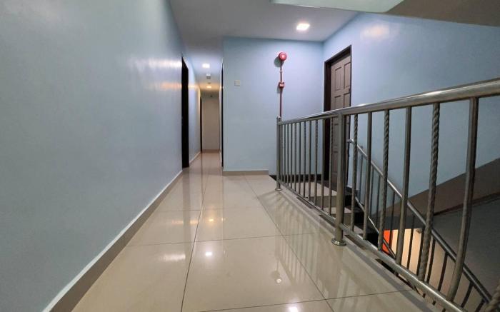 RED ORANGE HOTEL