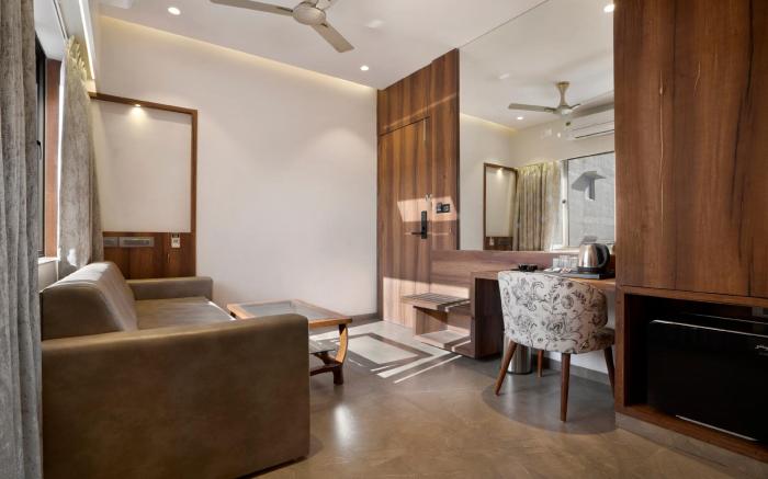 Treebo Premium Savera Inn