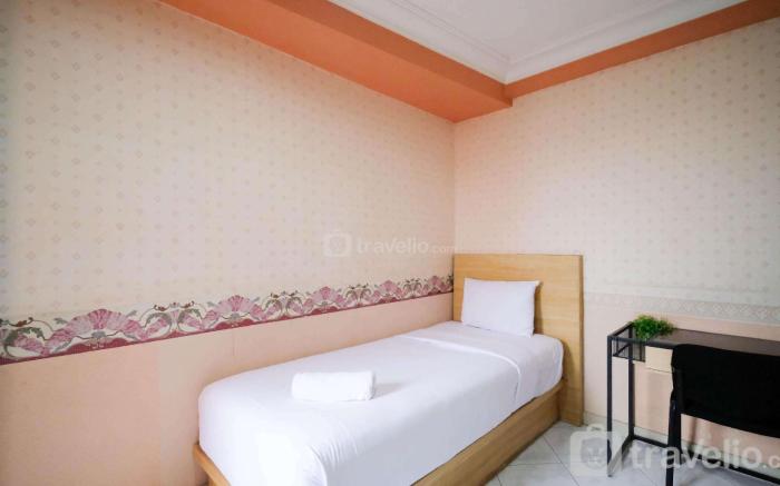 Best Deal and Homey 2BR Taman Beverly By Travelio