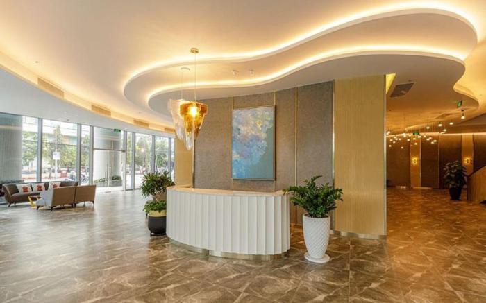 Panorama Center Ocean View