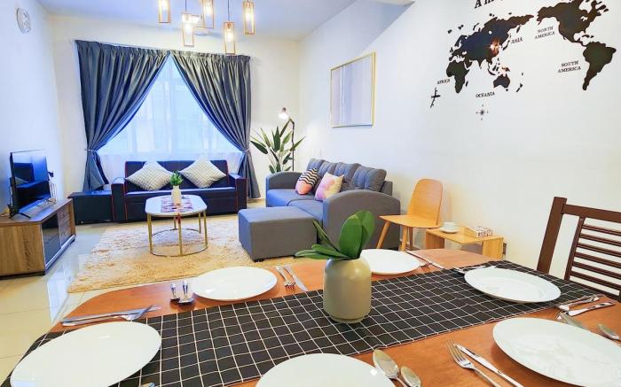 KLIA Sepang Pool View Fully Air-Con Suite