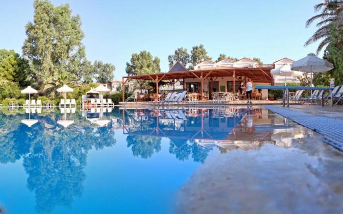 Pasiphae Hotel