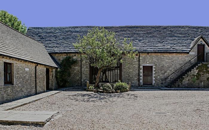 Kingston Country Courtyard