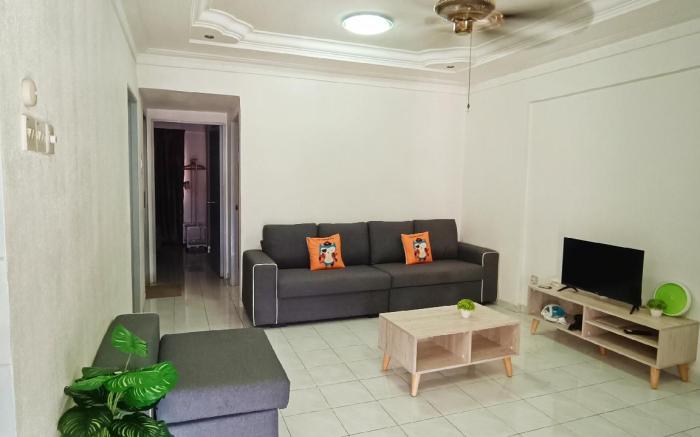 Penang Jelutong Lam Wah Ee Town 3BedroomApartment 