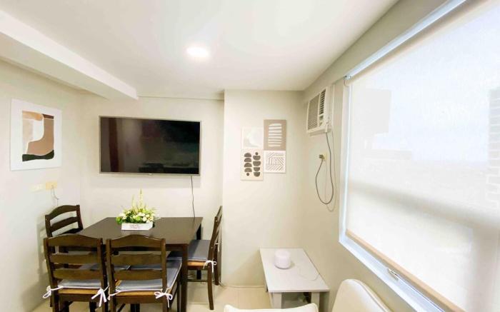 Two-Bedroom Gilmore Tower near Robinsons Magnolia