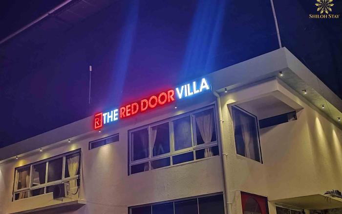 Spaciously Luxurious Red Door Villa 6BHK