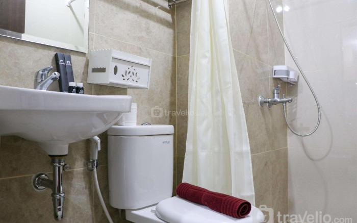 Comfort Cozy 2BR at Transpark Cibubur By Travelio