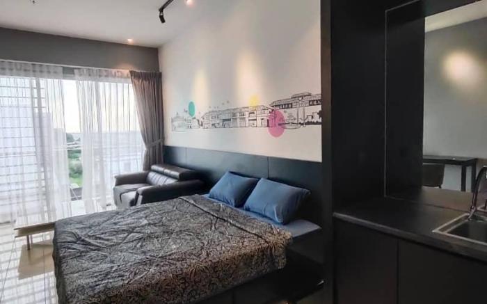 Aeropod Suites Stay in KK_King Bed Near Airport