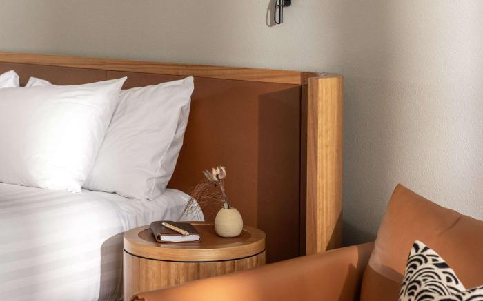 Wonil Hotel Perth - Handwritten Collection