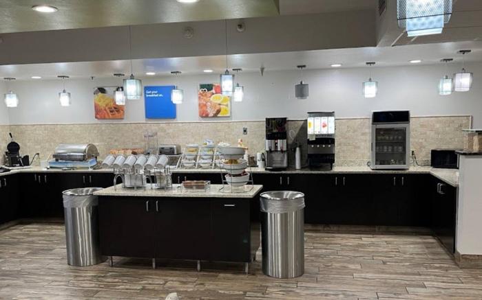 Holiday Inn Express & Suites Eden Prairie – Minneapolis By IHG