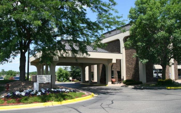 Holiday Inn Express & Suites Eden Prairie – Minneapolis By IHG