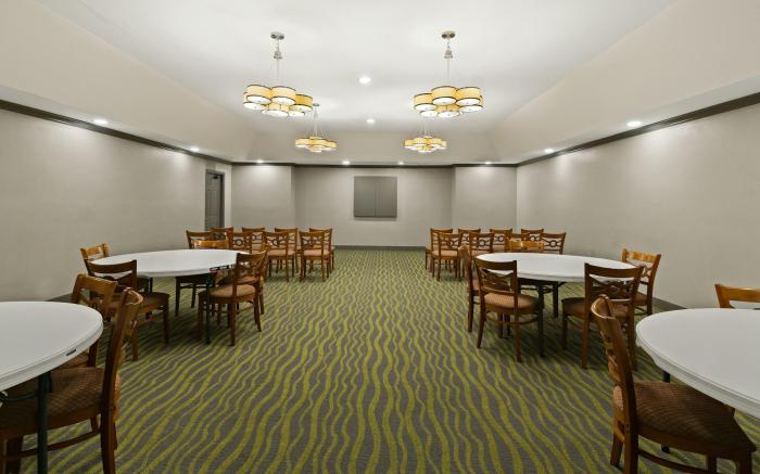 Red Roof Inn & Suites Irving – DFW Airport South