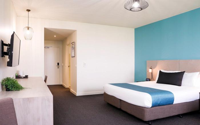 Mantra Melbourne Melton