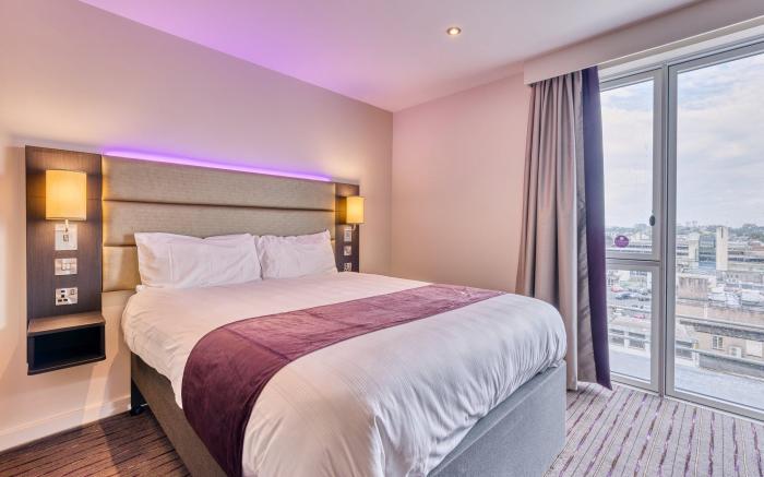 Premier Inn Plymouth City Centre - Derry's Cross