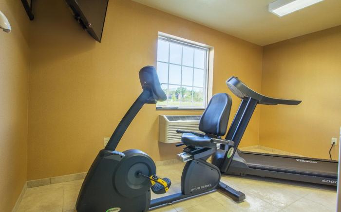 Cobblestone Inn & Suites - Corry