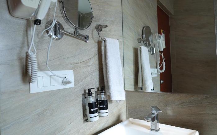 THE LATTITUDE LUXURY HOTEL