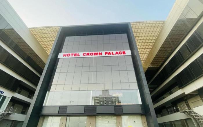 Hotel Crown Palace