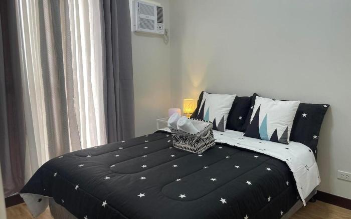 Verdon Parc Davao City w/ balcony by darpm