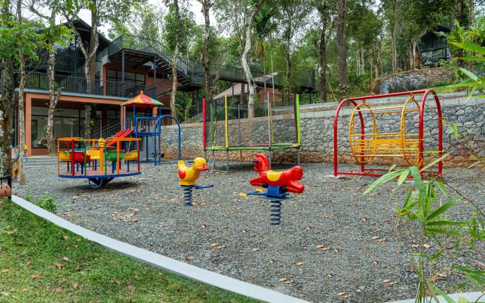 Crystal Kuruva Nature Resort & Spa 