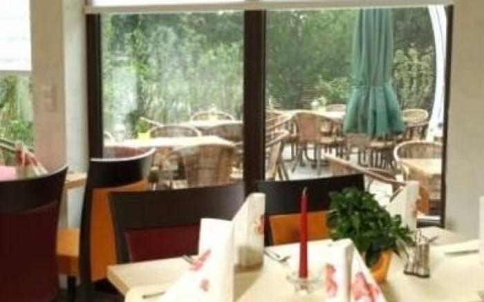 Balland's Hotel & Restaurant