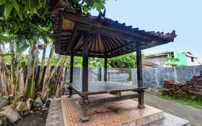 Hotel O Kos Agi Mataram Near Masjid Hissoh Al-Faham