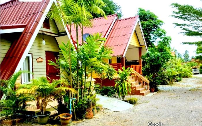 AT Tree Resort - บ้านกรูด (หลังเหลือง)
