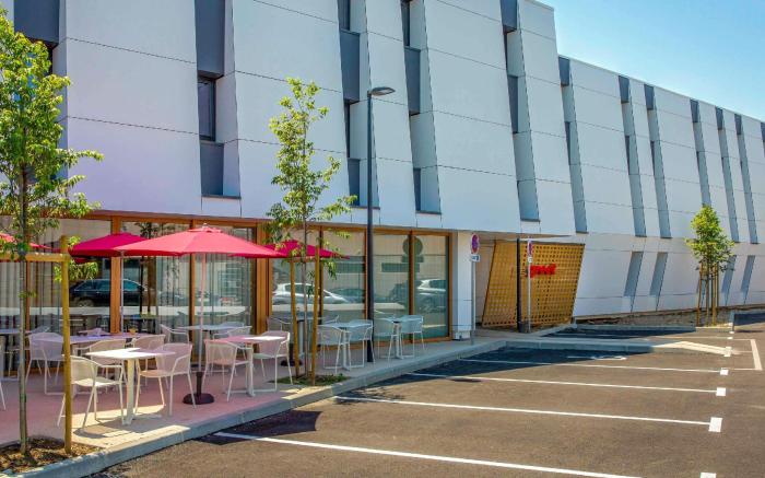 greet hotel Salon de Provence