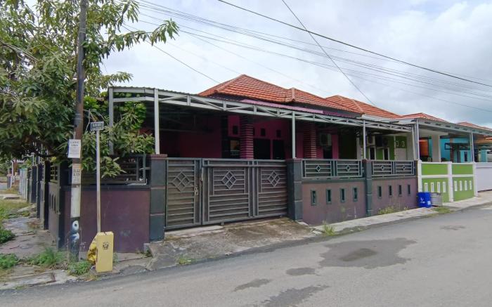 SPOT ON 92466 Adam Kost Syariah