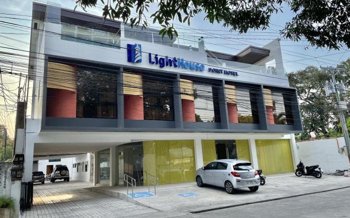 Lighthouse Point Hotel