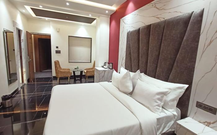 HOTEL AMBER CONTINENTAL