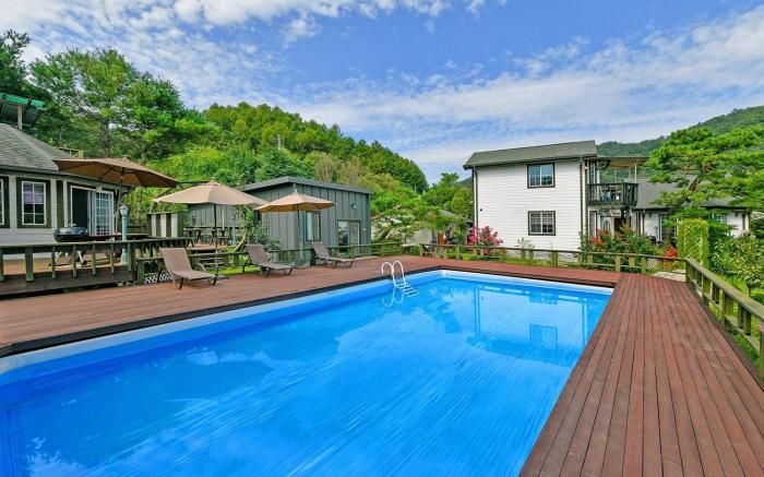 Tasha's Garden Pension