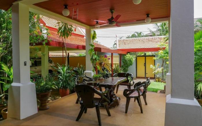 Happy Thai Villa