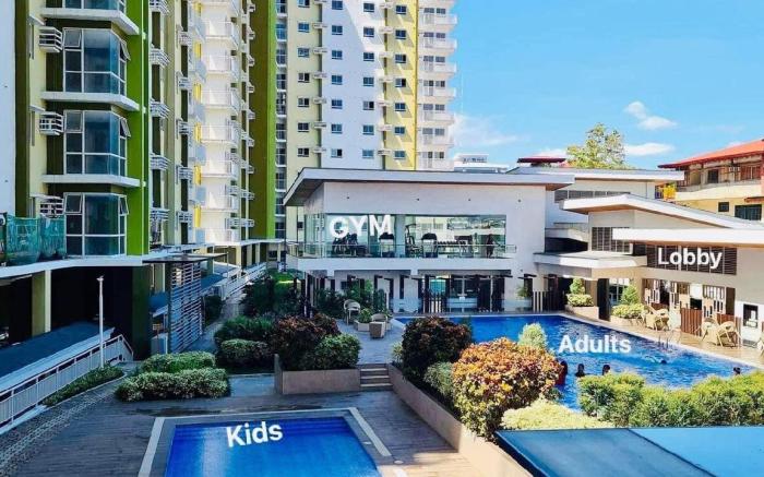 Staycation near mall w/ 3 beds+Free Pool+Netflix