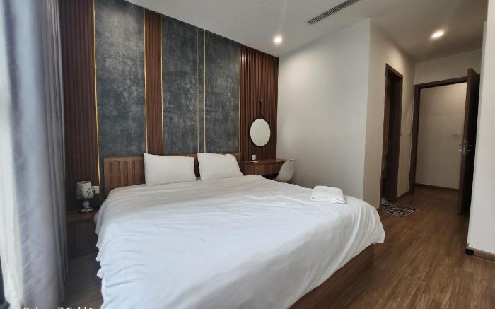 LUXURY APARTMENT Vinhomes Skylake 2BDR high floor