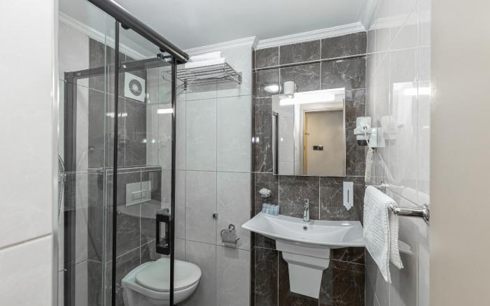 Bursa Loyal City Hotel