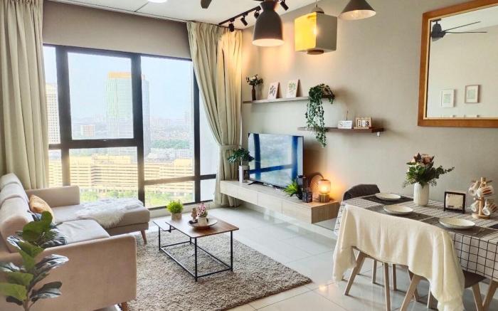 Mosaic 2BR with Mid Valley Skyline View 8-12pax