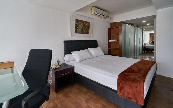 Loft, Vibrant in Central Business, 1Queen+2Single